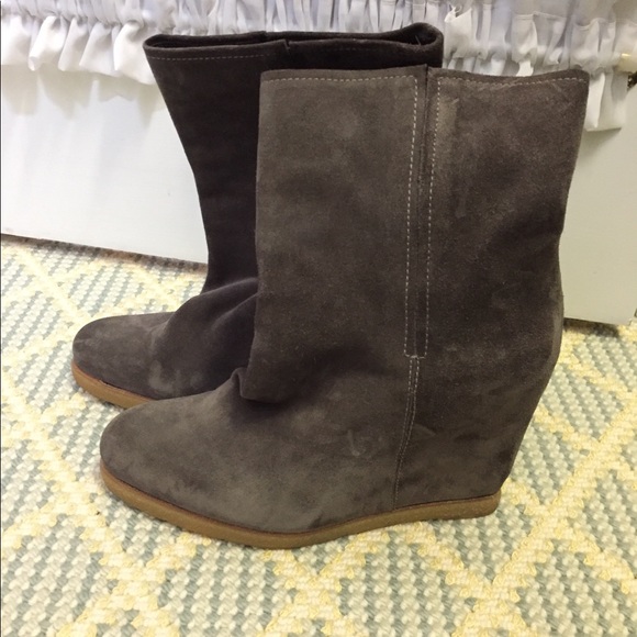 stuart weitzman hidden wedge boots
